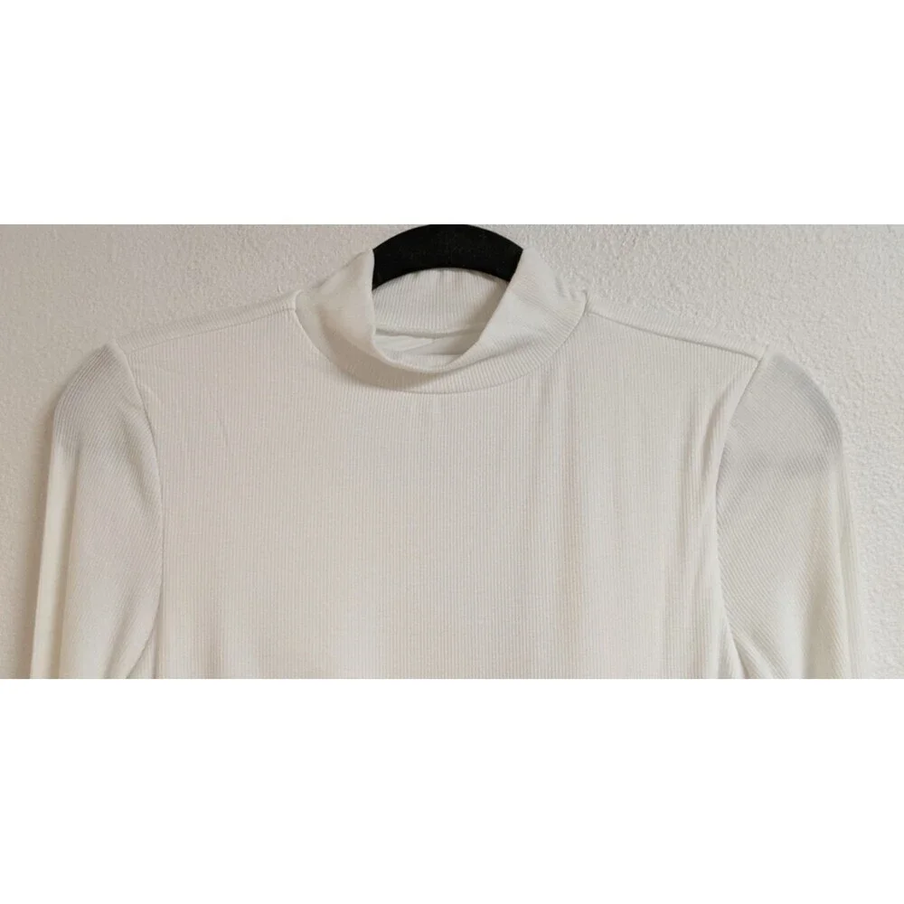 NWT~SOMA White Ribbed Mock Neck Bodysuit w/ Built-In Bra Medium  $69.95 - Picture 2 of 10